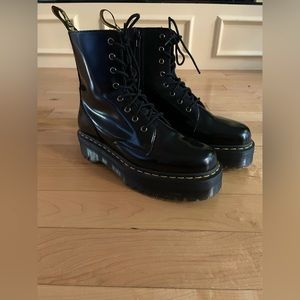 Dr. Martens JADON BOOT SMOOTH LEATHER PLATFORMS